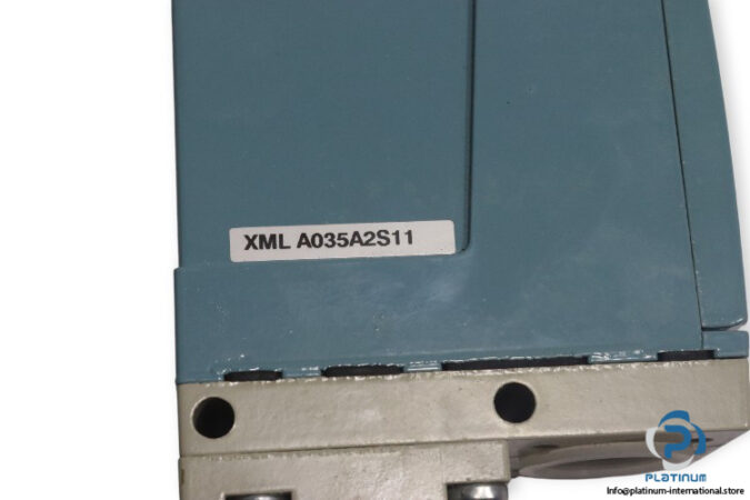 telemecanique-XML-A035A2S11-pressure-switch-(new)-2