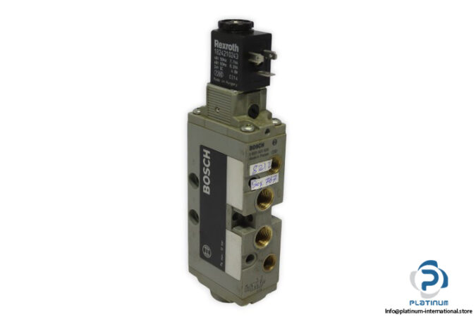 Bosch-0-820-023-026-single-solenoid-valve-with-coil-(used)