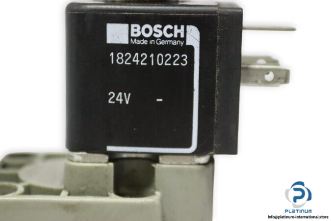 Bosch-0-820-024-997-single-solenoid-valve-(used)-2