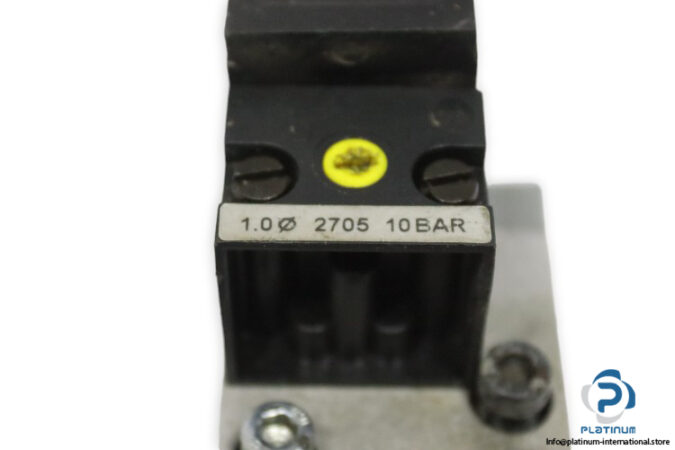 Norgren-UM_22152_123-double-solenoid-valve-(used)-1