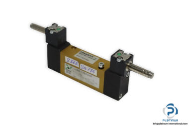 Pneumax-818_1.52.0.0.05-double-solenoid-valve-(used)