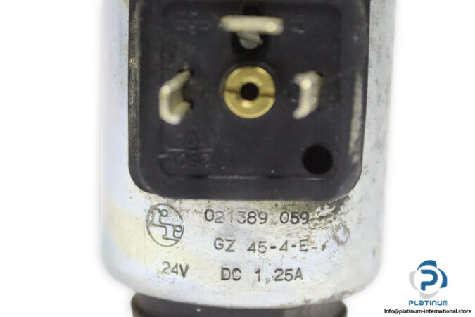 Rexroth-R900561288-solenoid-operated-directional-valve-(used)-1