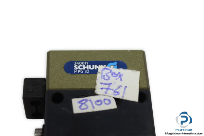 Schunk-MPG-32-parallel-gripper-(used)-1