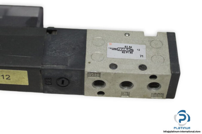 Smc-VZ3123-5MOZ-M5-Q-single-solenoid-valve-(used)-2