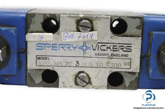 Vickers-DG5S-H8-2C-3-U-B-10-S300-directional-control-valve-(used)-2