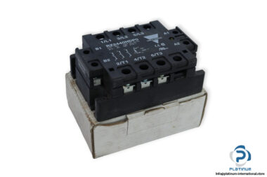 carlo-gavazzi-RZ2440HDP0-solid-state-relay-(New)