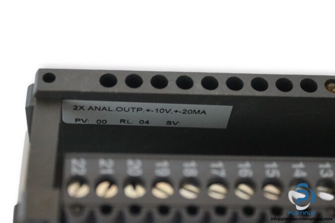 schneider-AS-BDAU-252-analog-output-module-(New)-3