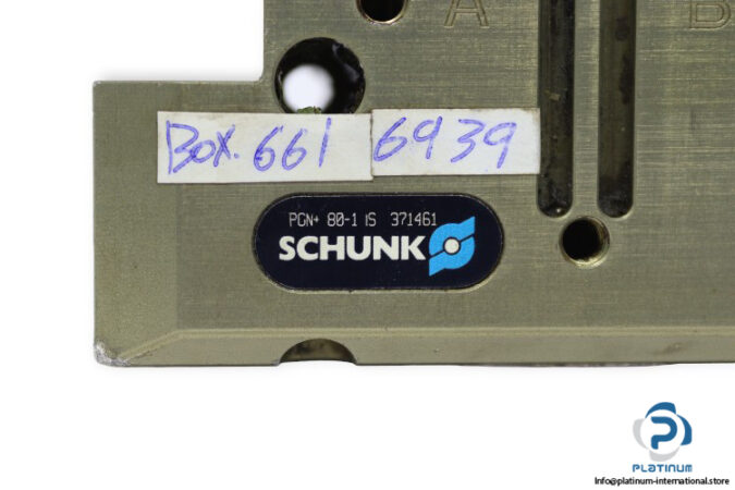 schunk-PGN-80-1-IS-universal-gripper-used-2