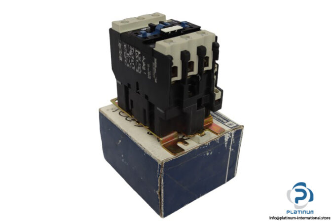 telemecanique-LC1D4011-110V-contactor-(new)