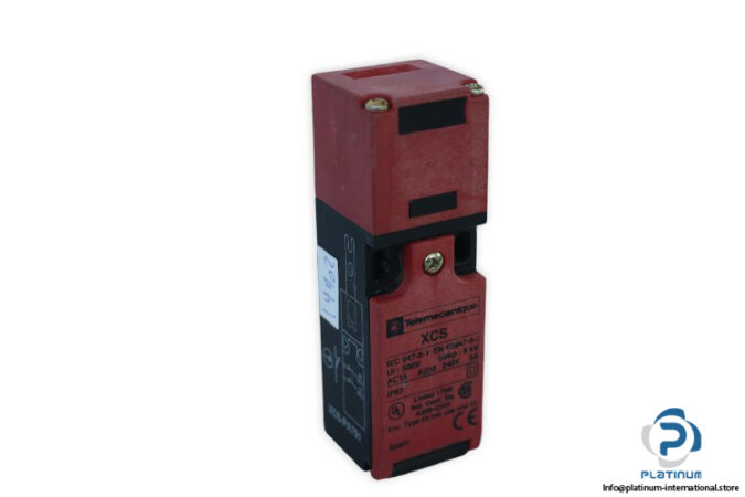 telemecanique-XCS-PA791-safety-switch-(New)