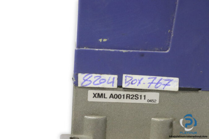 telemecanique-XML-A001R2S11-pressure-switch-(used)-3