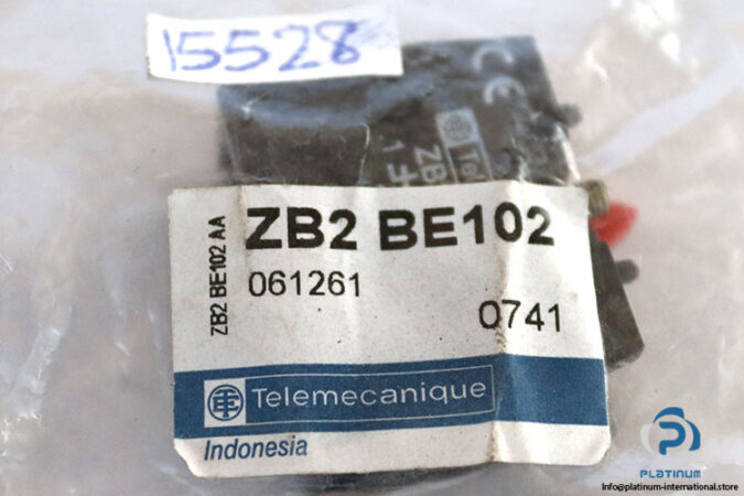 telemecanique-ZB2-BE102-contact-block-(New)-1