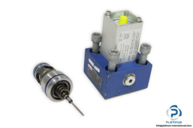 Rexroth-R901168204-2-way-cartridge-valve-(new)