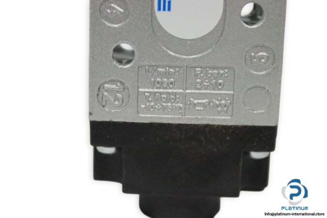 Univer-AC-7121-pneumatic-valve-(new)-2