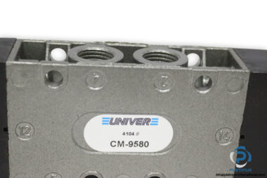 Univer-CM-9580-universal-valve-(new-carton)-1