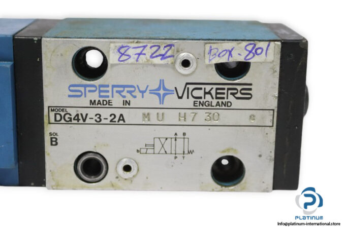 Vickers-DG4V-3-2A-M-U-H7-30-solenoid-operated-directional-valve-(used)-1