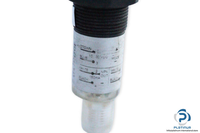 datasensor-S5-5-C10-32-diffuse-proximity-sensor-(Used)-4