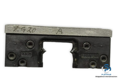 iko-LRW20-linear-roller-block-(used)-1