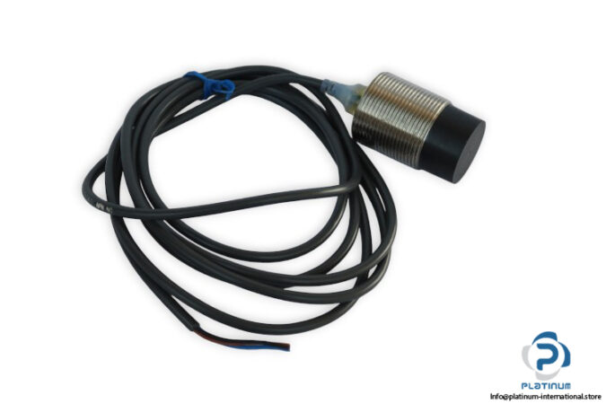 omron-E2A-M30KN20-WP-C1-inductive-proximity-sensor-(New)