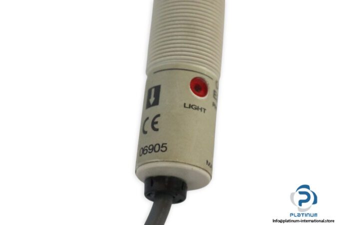 omron-E3F2-7DC4-through-beam-sensor-(New)-3