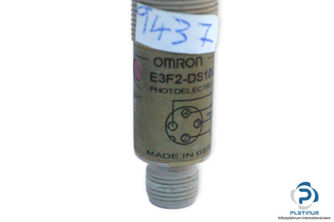 omron-E3F2-DS10C4-P1-inductive-reflective-sensor-(Used)-2