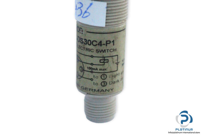 omron-E3F2-DS30C4-P1-diffuse-reflective-sensor-(Used)-4