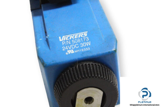 vickers-dg4v-3s-2c-m-fw-h5-60-solenoid-operated-directional-valve-2