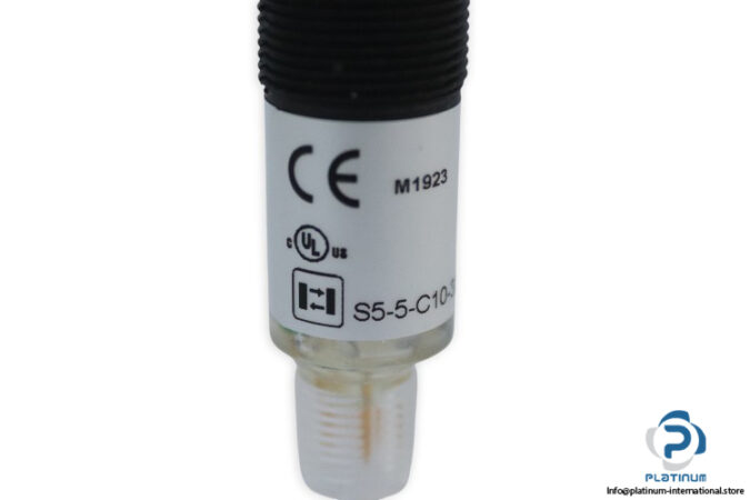 datasensor-S5-5-C10-32-diffuse-proximity-sensor-(New)-4