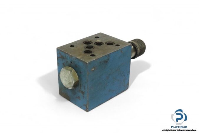 Vickers-DG4V-5-2A-M-U-C6-20-solenoid-operated-directional-valve(used)-1