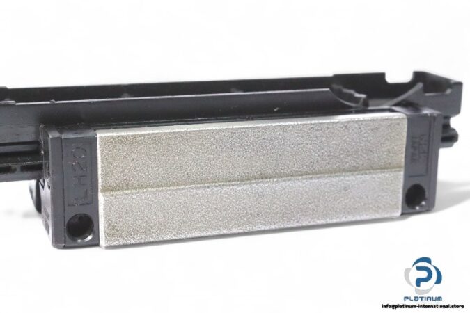 nsk-LAH20BN-linear-bearing-block-(used)-1