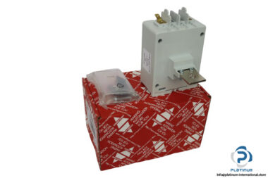 carlo-gavazzi-TAD-K2-100_5-A-current-transformer-(New)