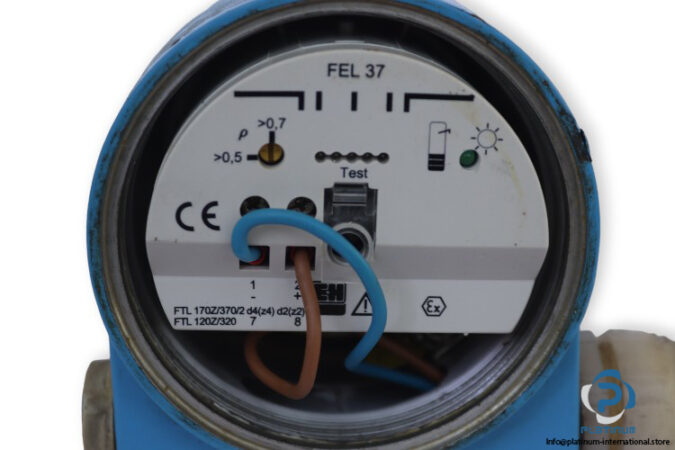 endress-hauser-LIQUIPHANT-II-FDL-31-FGR2AA7R-0270-vibration-level-limit-switch-(Used)-1