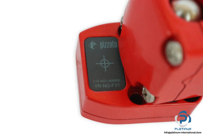 pizzato-NG-2D7E411A-F31K110-safety-lock-switch-(New)-3