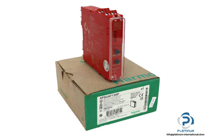 schneider-XPSUAF13AP-safety-relay-(New)