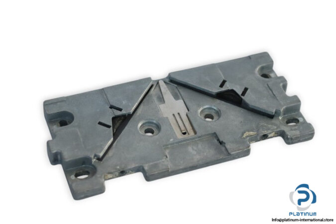 phoenix-contact-IBS-RL-AP-lower-mounting-part(used)