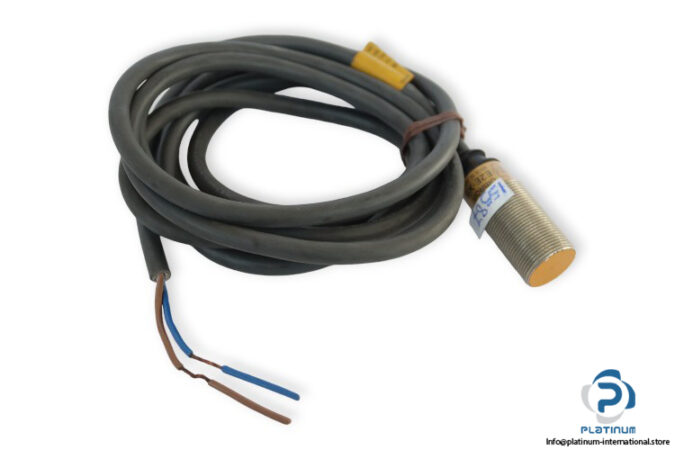 omron-E2E-X5Y1-G-inductive-sensor-(new)