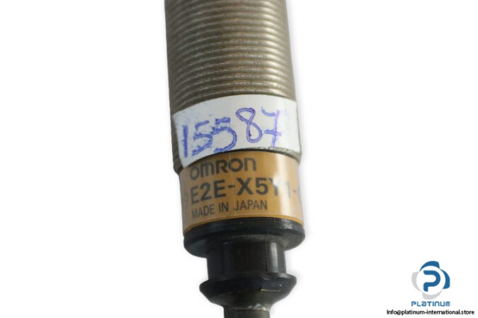 omron-E2E-X5Y1-G-inductive-sensor-(new)-4