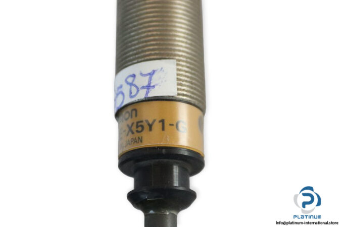 omron-E2E-X5Y1-G-inductive-sensor-(new)-5