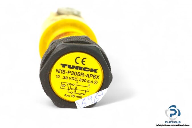 turck-NI15-P30SR-AP6X-inductive-sensor-(Used)-2