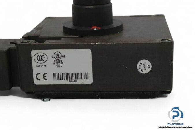 Euchner-TZ1RE024MVAB-C1828-safety-switch-used-3