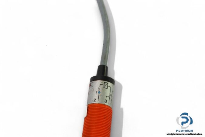 datalogic-RC-23-diffuse-proximity-sensor-(Used)-5