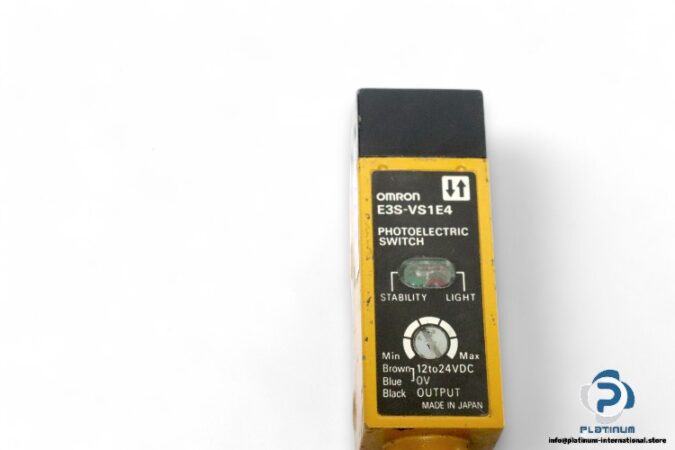 omron-E3S-VS1E4-photoelectric-switch-(used)-2