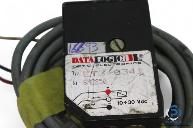 datalogic-ET3-0341-universal-midi-sensor-(used)-1