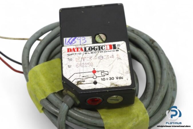 datalogic-ET3-0341-universal-midi-sensor-(used)-2