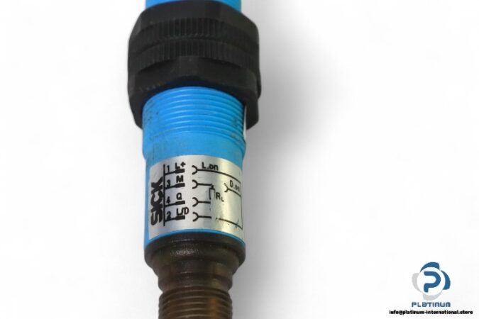 sick-VTE18-4P8740-photoelectric-proximity-sensor(used)-3