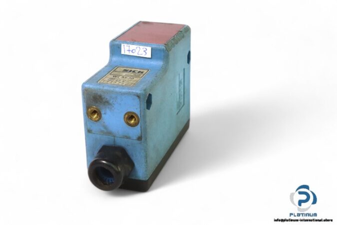 sick-WL33-70-photoelectric-proximity-sensor(used)-1