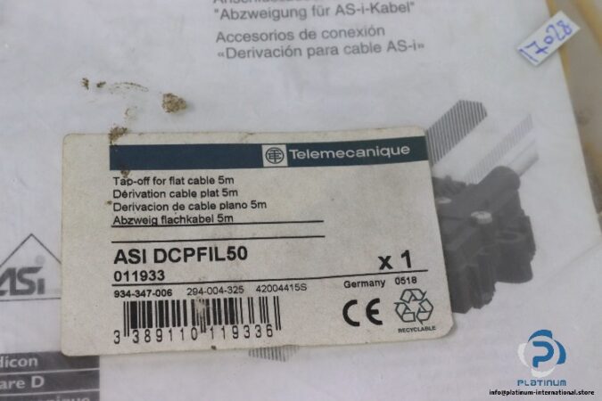 telemecanique-ASI-DCPFIL50-tap-off-for-flat-cable(new)-1