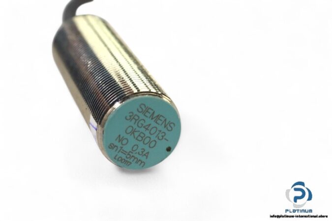 siemens-3RG4013-0KB00-inductive-sensor(used)-2