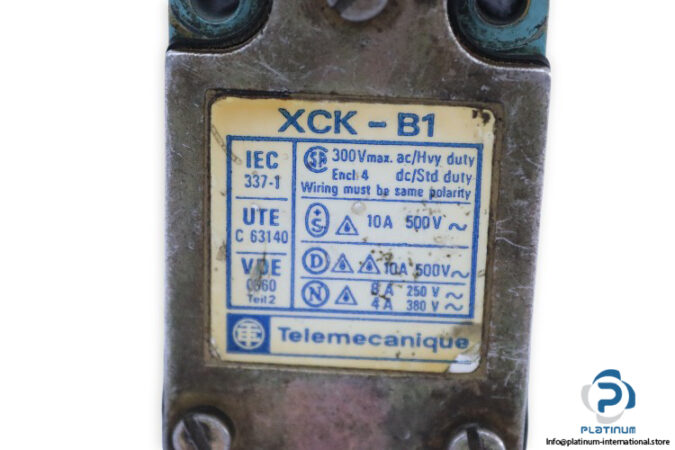 telemecanique-XCK-B1-position-switch-(used)-2