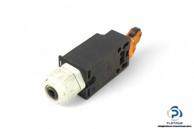 siemens-3SE2-200-1E-position-switch-(used)